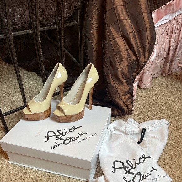 Alice & Olivia Peep Toe Stilettos - Picture 2 of 6